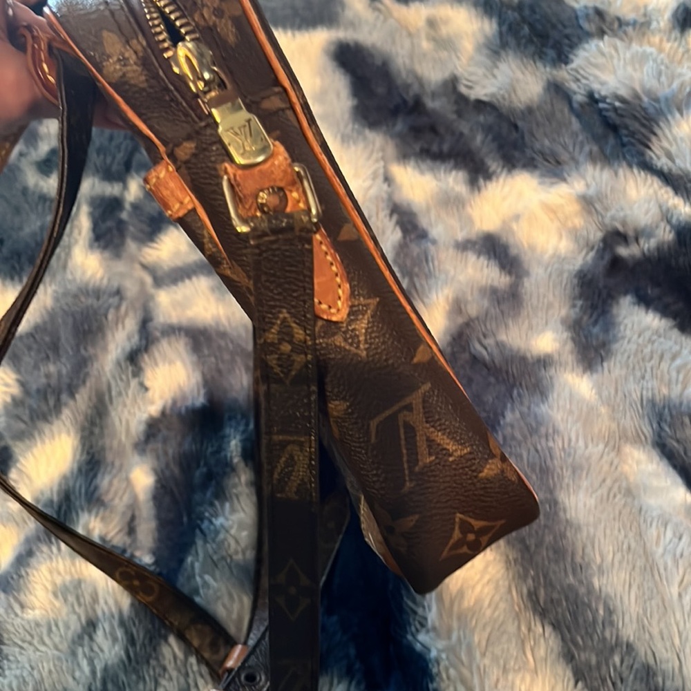 Louis Vuitton Monogram Crossbody Bag in Brown and Tan - Picture 3 of 8